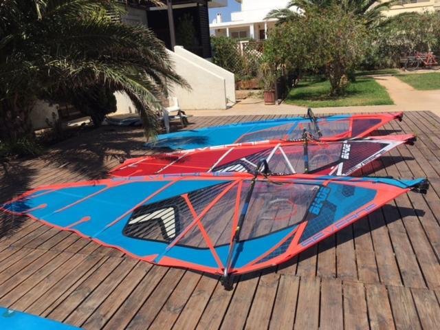 Windsurfing Seaside Apartment Artemida Exterior foto