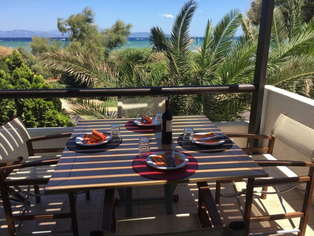 Windsurfing Seaside Apartment Artemida Exterior foto