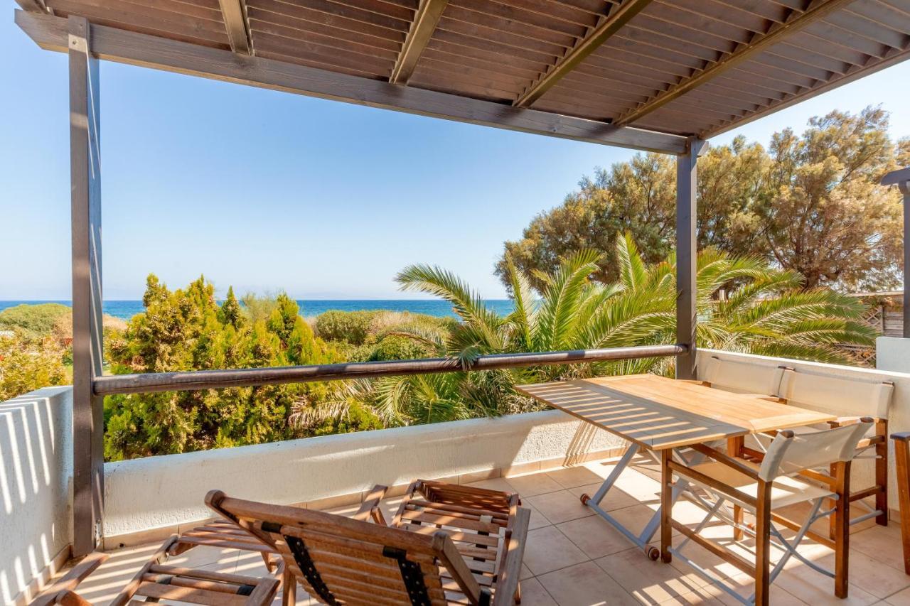 Windsurfing Seaside Apartment Artemida Exterior foto