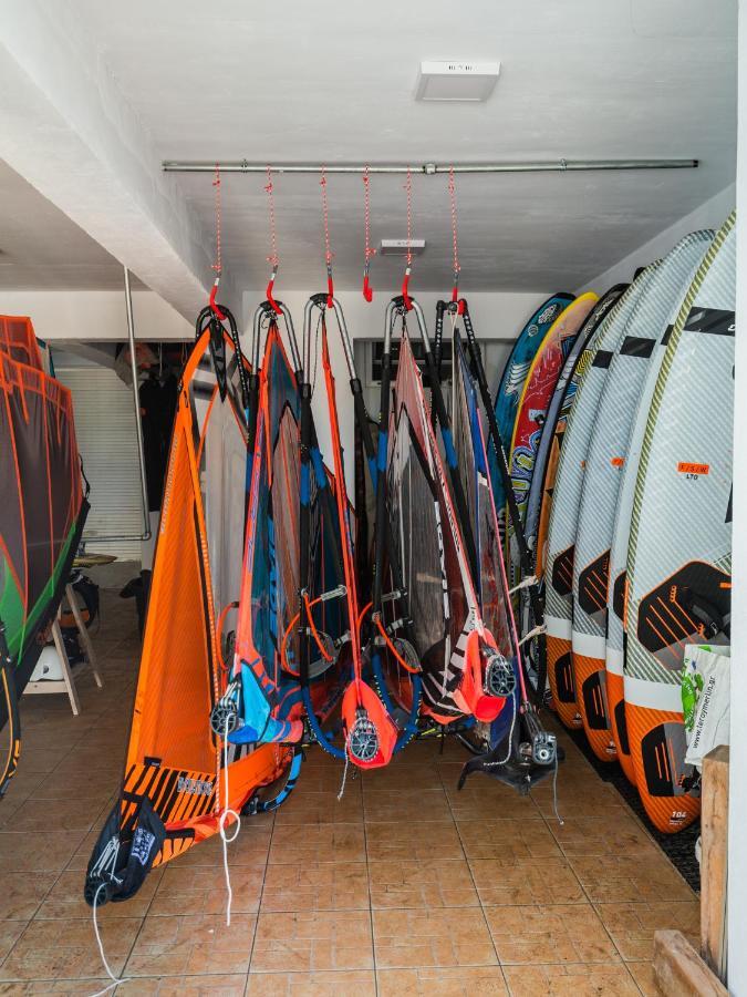 Windsurfing Seaside Apartment Artemida Exterior foto